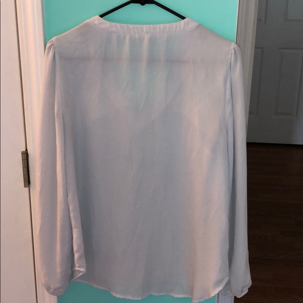 White blouse - Picture 2 of 2
